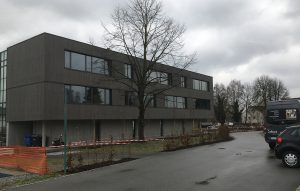 Schule Neuhaus Inn Aussenansicht