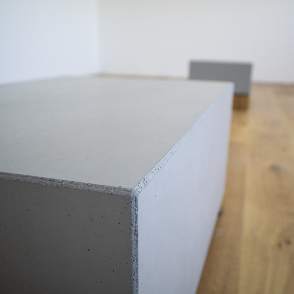 Beton-Couchtisch Kuno – Elfenbein gebürstet